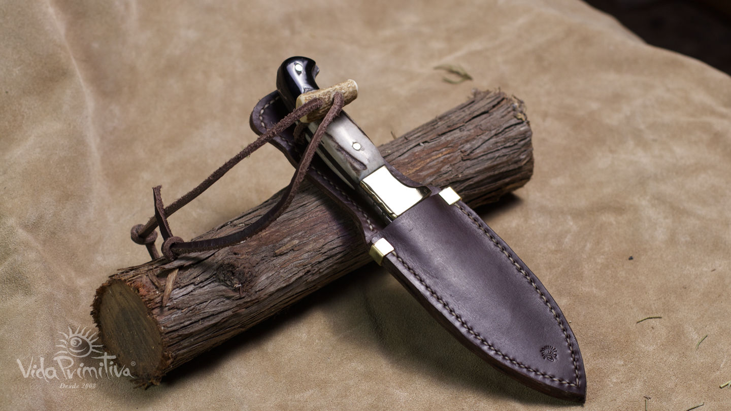 Cuchillo de monte diseñado por Vida Primitiva